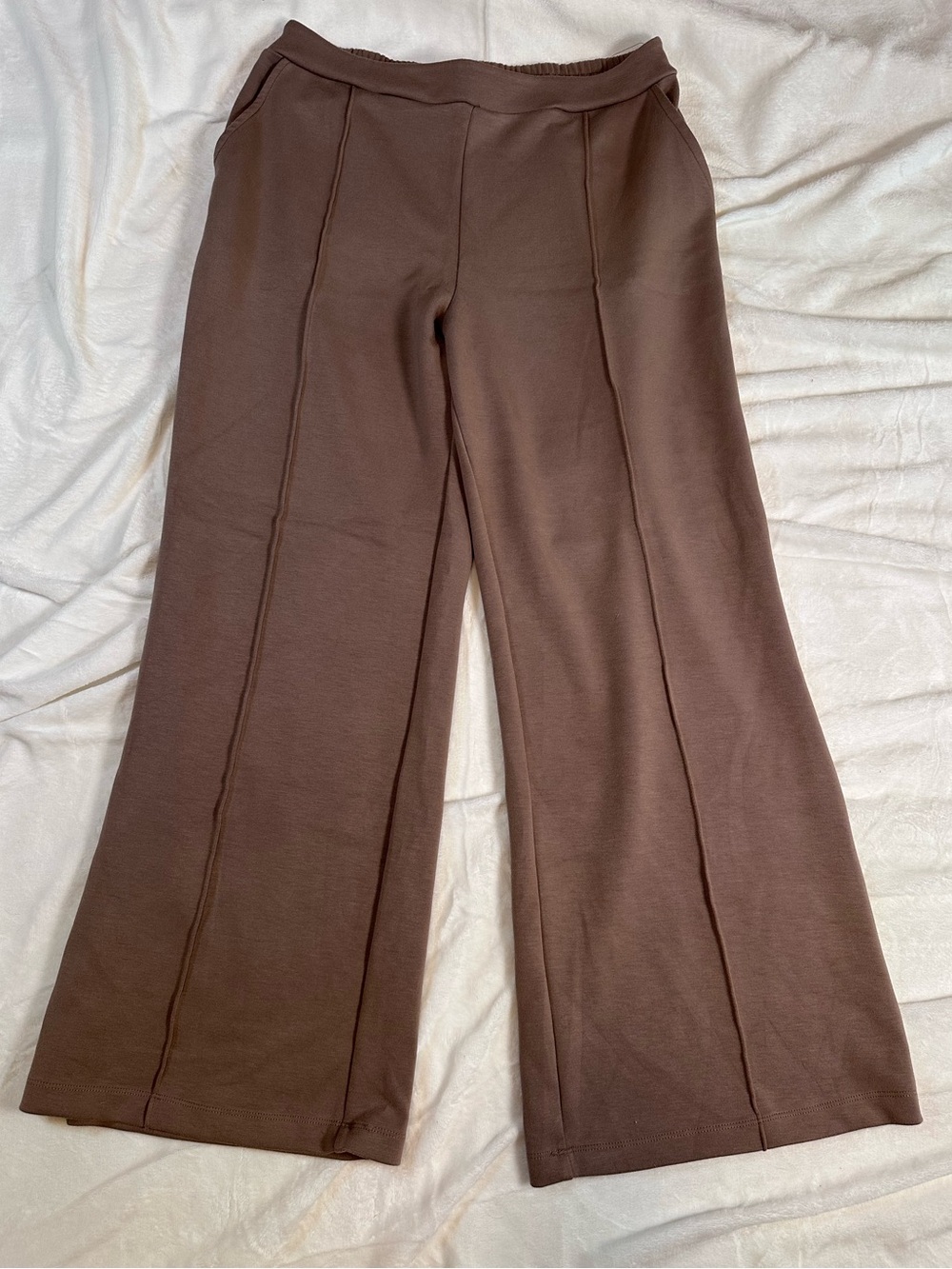 Women’s Wide-Leg sweats